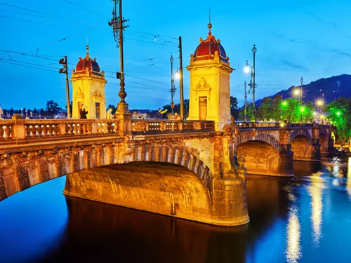 Praha a její mosty: poznejte nejkrásnější mosty české metropole