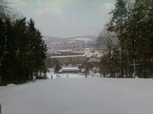 Svah ve Zlíne však letos bude fungovat tak, jak byli lyžari zvyklí v minulých sezónách