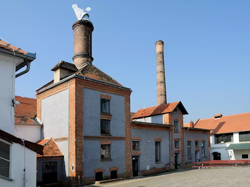 Sám autor Postrižin Bohumil Hrabal byl velkým milovníkem piva