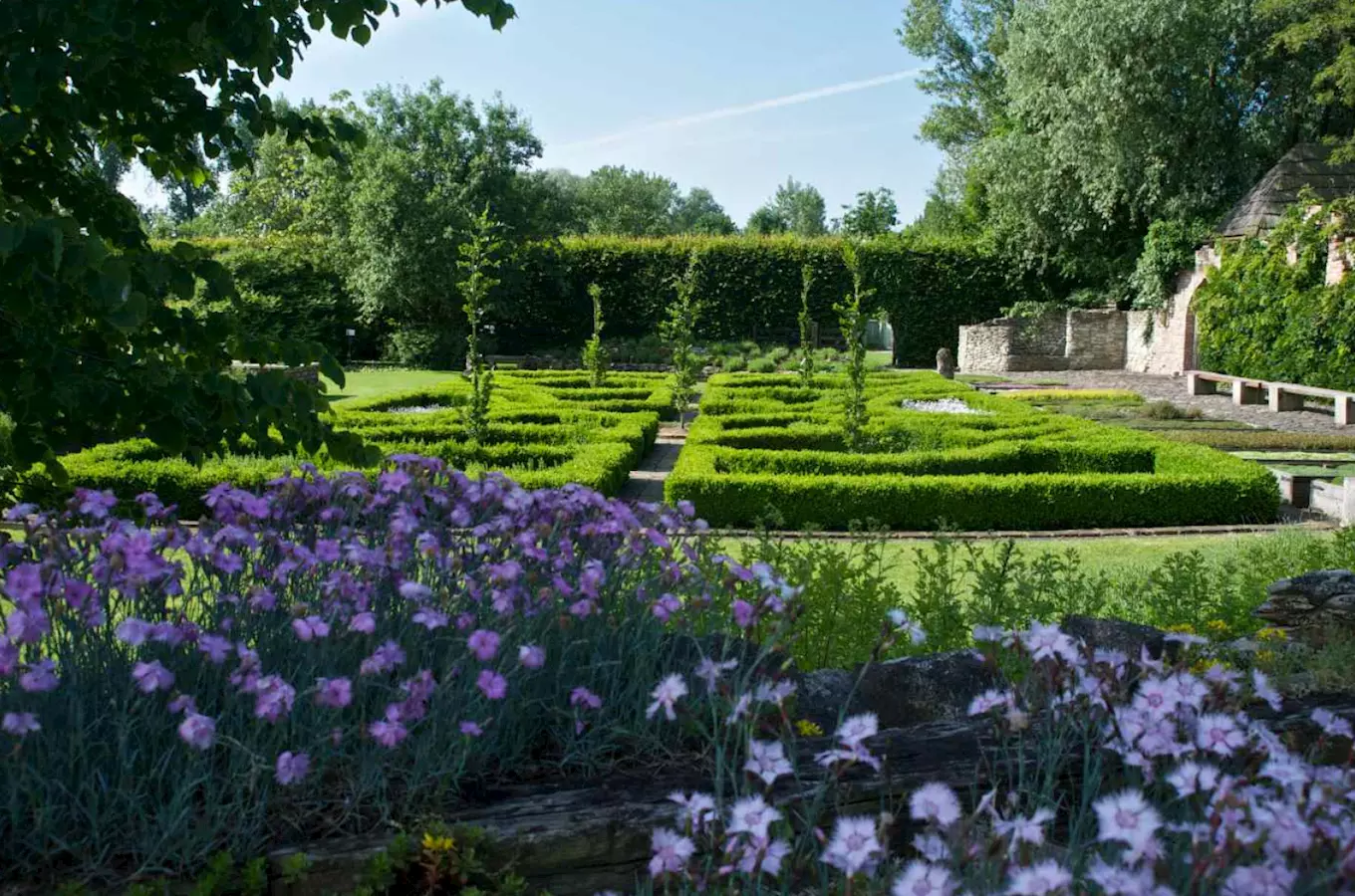 Historická vesnička Botanicus v Ostré je otevřena už jen do konce září