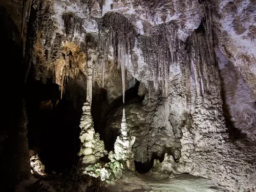 #světovéČesko a pravěká umělecká galerie v Kateřinské jeskyni a další jeskynní rekordy