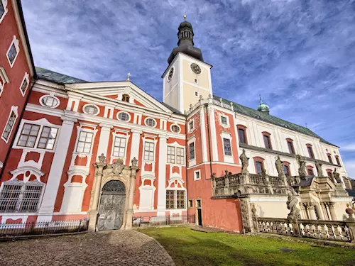 Navštivte klášter benediktínů v Broumově, už 1. dubna zahajuje sezónu