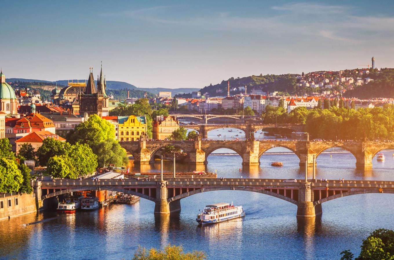 Praha: překrásné město, které stojí za to navštívit a poznat – Kudy z nudy