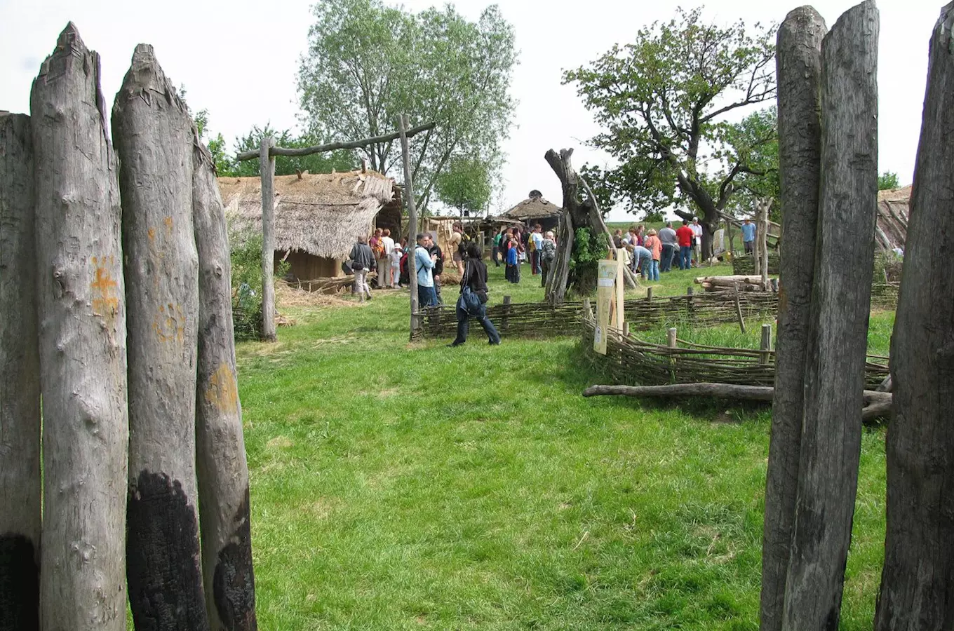 Archeopark pravěku Všestary 