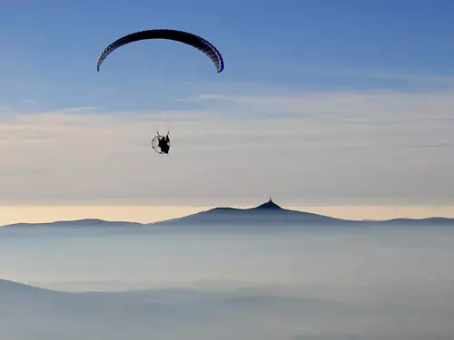 Paragliding Chorche – kurzy motorového paraglidingu v Jaroměři 