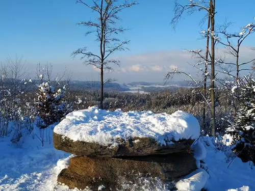 Kamenný stůl u Kunějova, Kudy z nudy