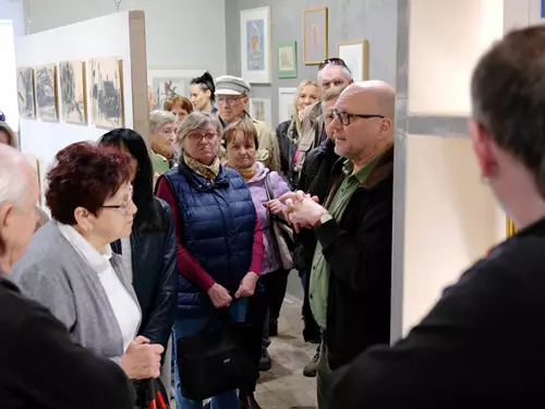 Na výstavě „Jak si pejsek s kočičkou udělali pěknou výstavu“.