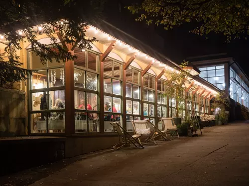 Festival muzejních nocí 2025 rozzáří Východní Moravu: Národní zahájení proběhne  v Luhačovicích