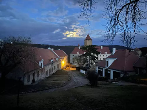 Hradozámecká noc na hradě Veveří