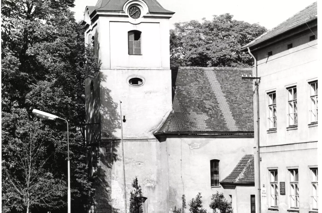 kostel sv. Petra a Pavla v Řevničově