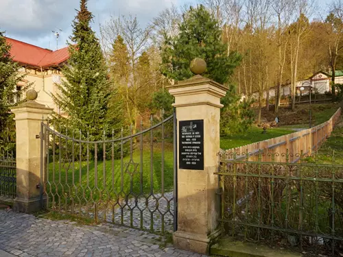 Konrad Kühn památník Synagogy, foto Miloš Šálek