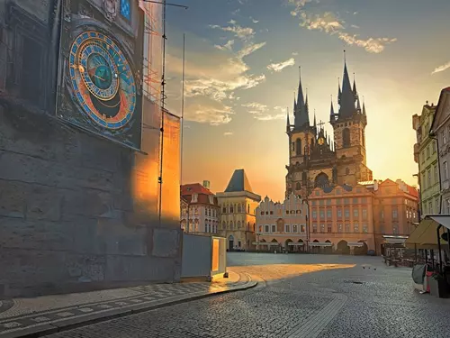 Staroměstské náměstí v plamenech – akce na Staroměstském náměstík 80. výročí konce války