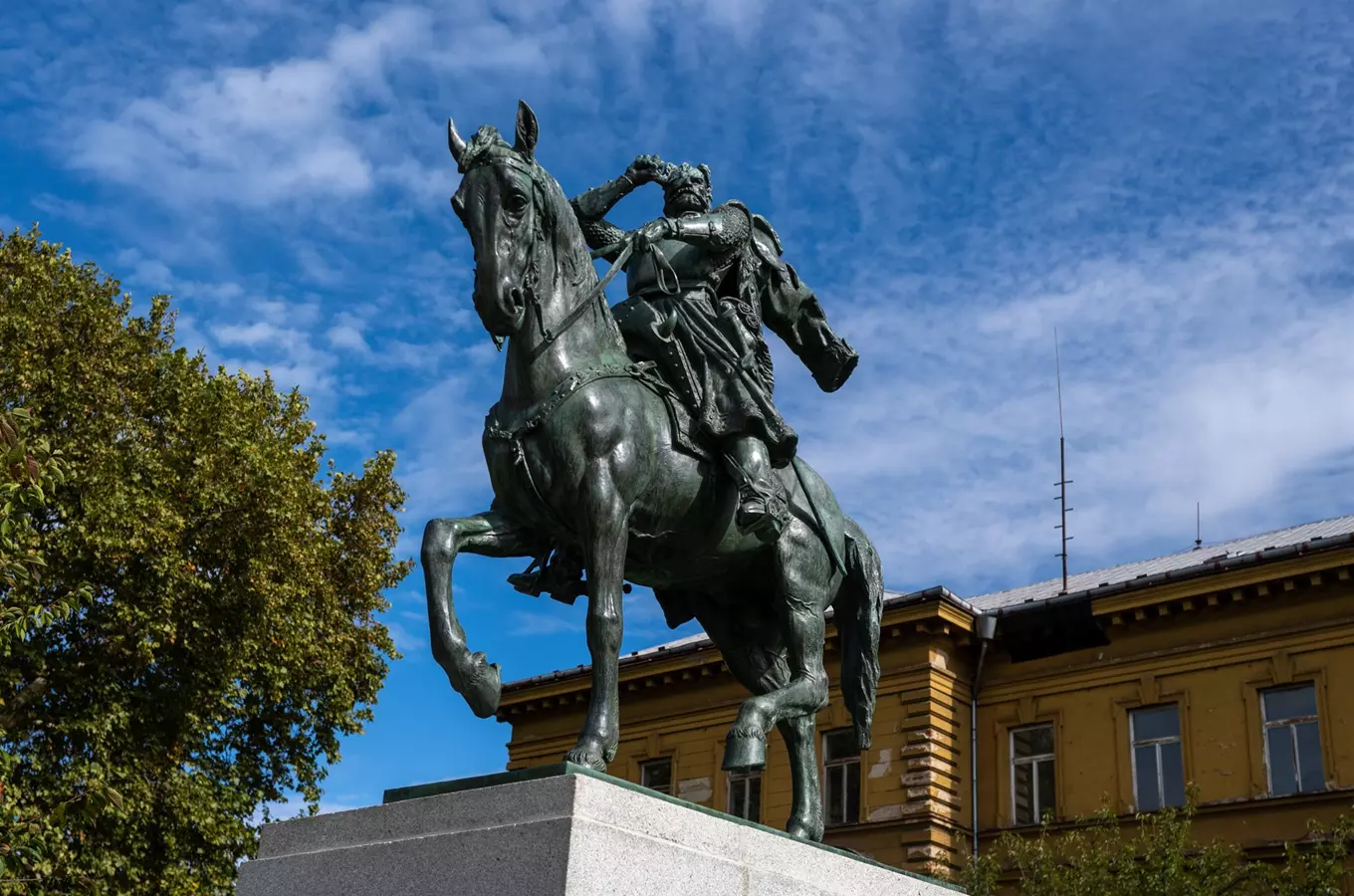 Socha Jana Žižky u kasáren v Českých Budějovicích