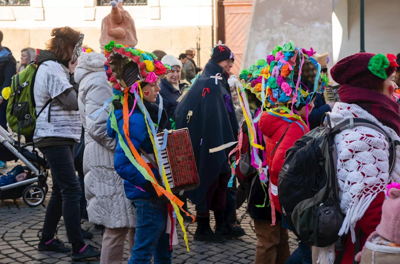 V Zákupech se chystá tradiční masopust, na mimořádné prohlídky zve zámek i muzeum karnevalových mase
