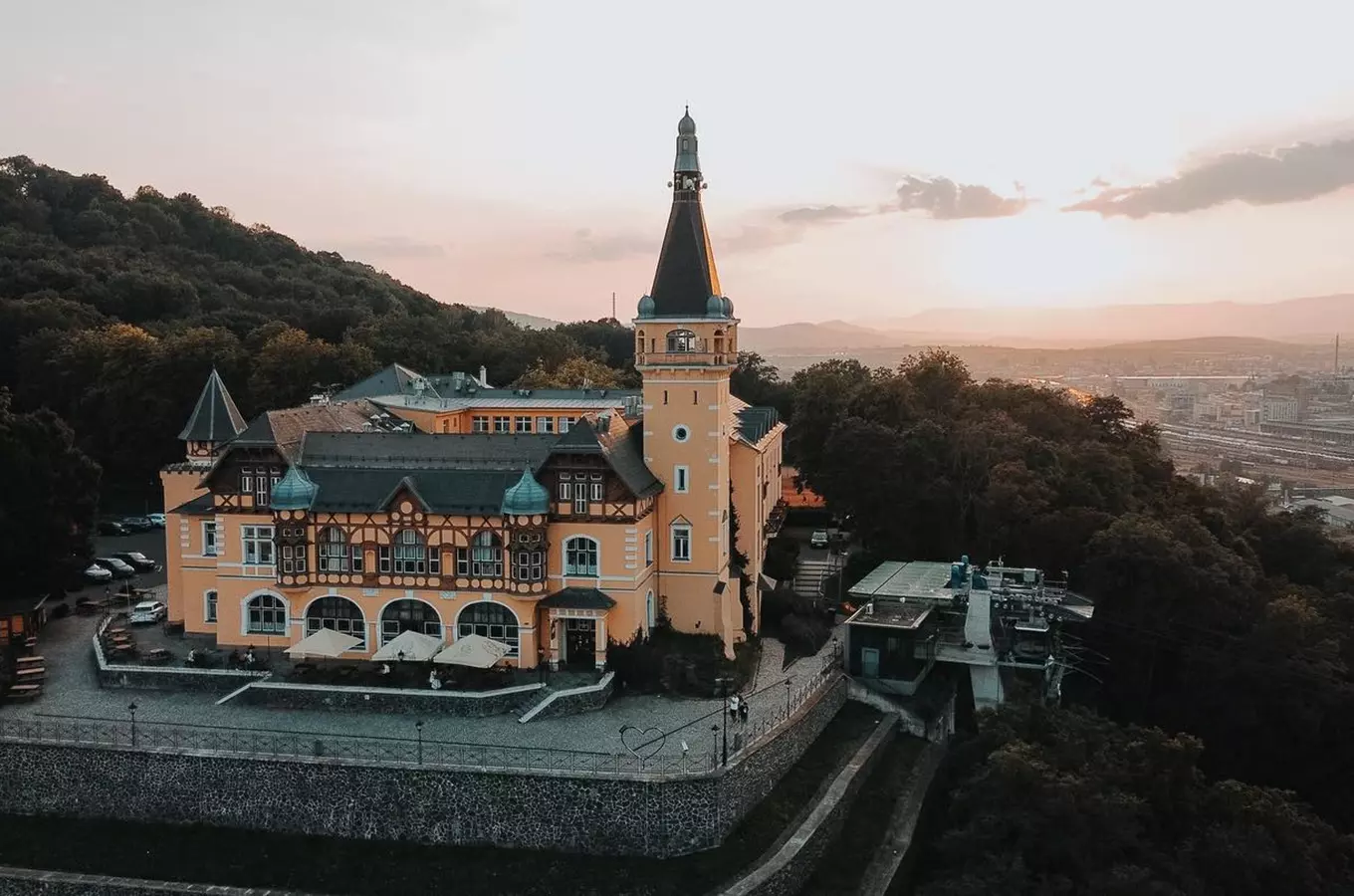 Výletní zámeček Větruše – nejkrásnější pohled na Ústí nad Labem