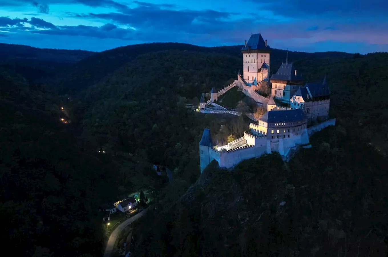 Večerní prohlídky hradu Karlštejn - červenec a srpen