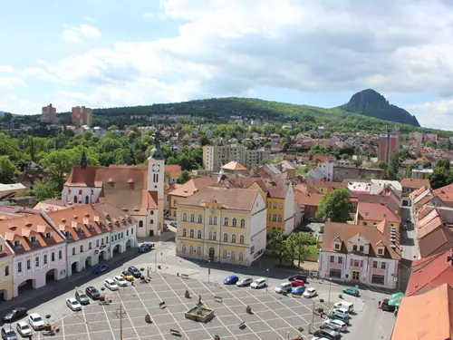 Pohled z věže na Bořeň