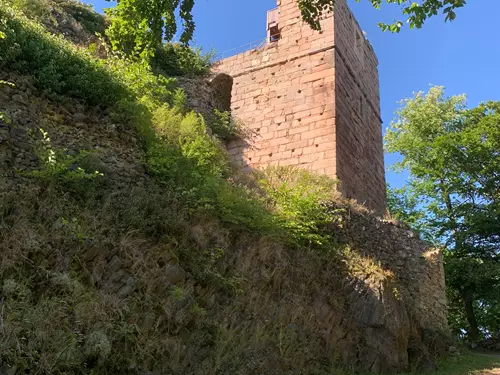 Hrad Kumburk u Nové Paky s vyhlídkovou věží