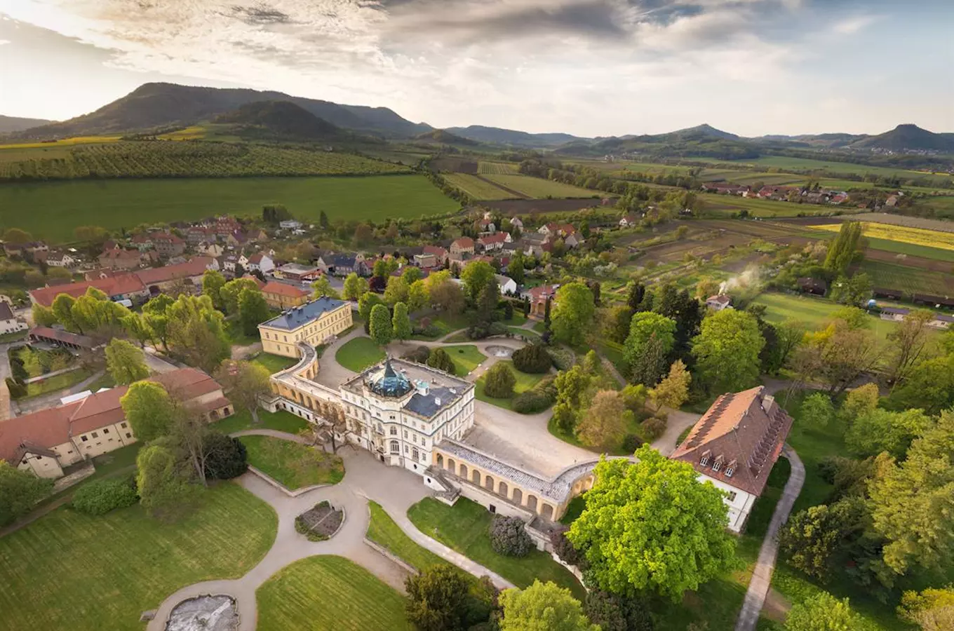 Zahájení sezóny na zámku v Ploskovicích - zrušeno