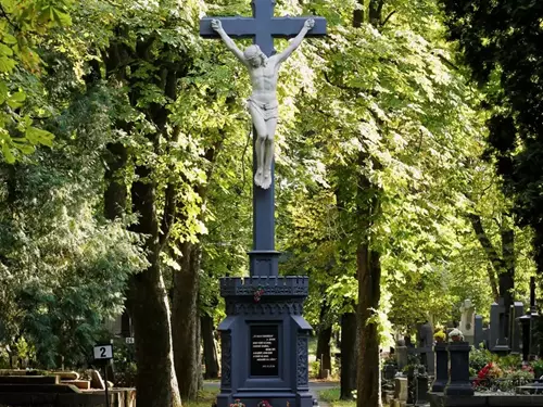 Příběhy mezi náhrobky – vycházka na Vinohradský hřbitov