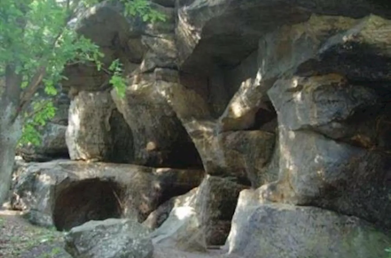 Malá a Velká Cikánská jeskyně  u Sloupu v Čechách