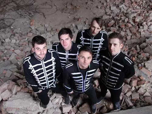 My Chemical Romance revival a Linkin Park tribute – Living Things