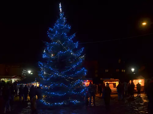 Adentní trh a rozsvícení vánočního stromu v Nepomuku
