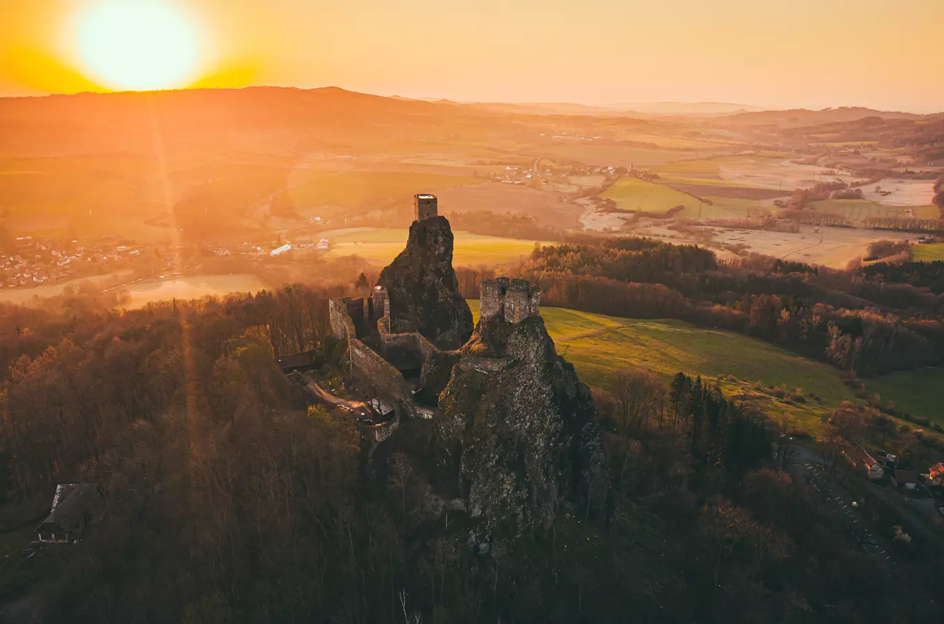 Zavítejte o prázdninách na hrad Trosky! Připravují tu skvělý letní program