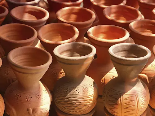 V Hradci Králové nakoupíte keramiku a sklo