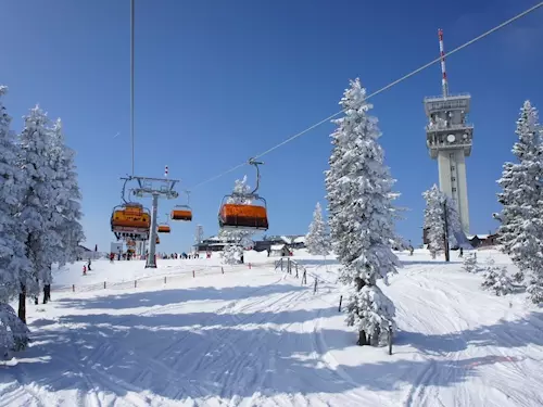 Oprašte lyže a prkna – na Klínovci startuje zimní sezóna!