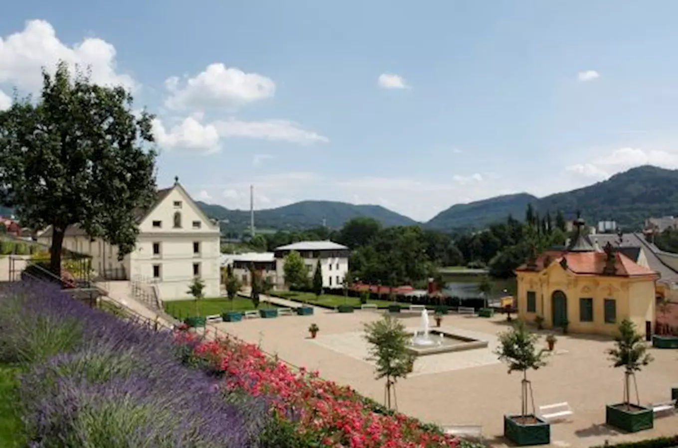 Otevírání zámeckých zahrad v Děčíně - zrušeno