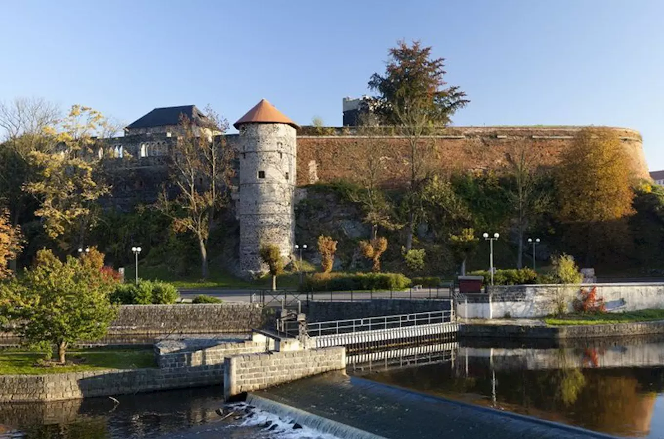 Chebský hrad – jedinečná ukázka falce na našem území s unikátní dvojitou kaplí