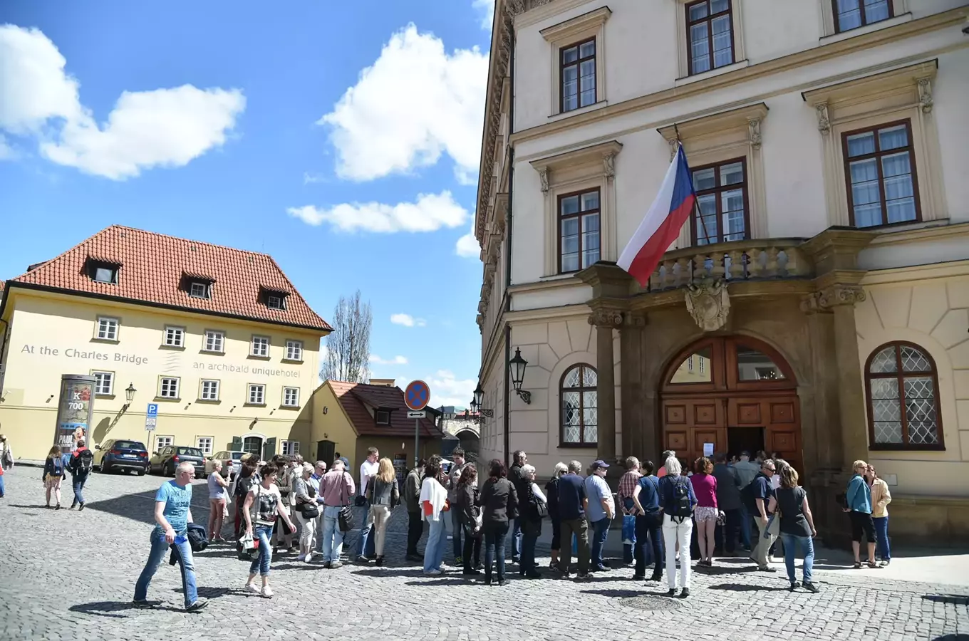 Úřad vlády veřejnosti postupně otevře Hrzánský a Lichtenštejnský palác