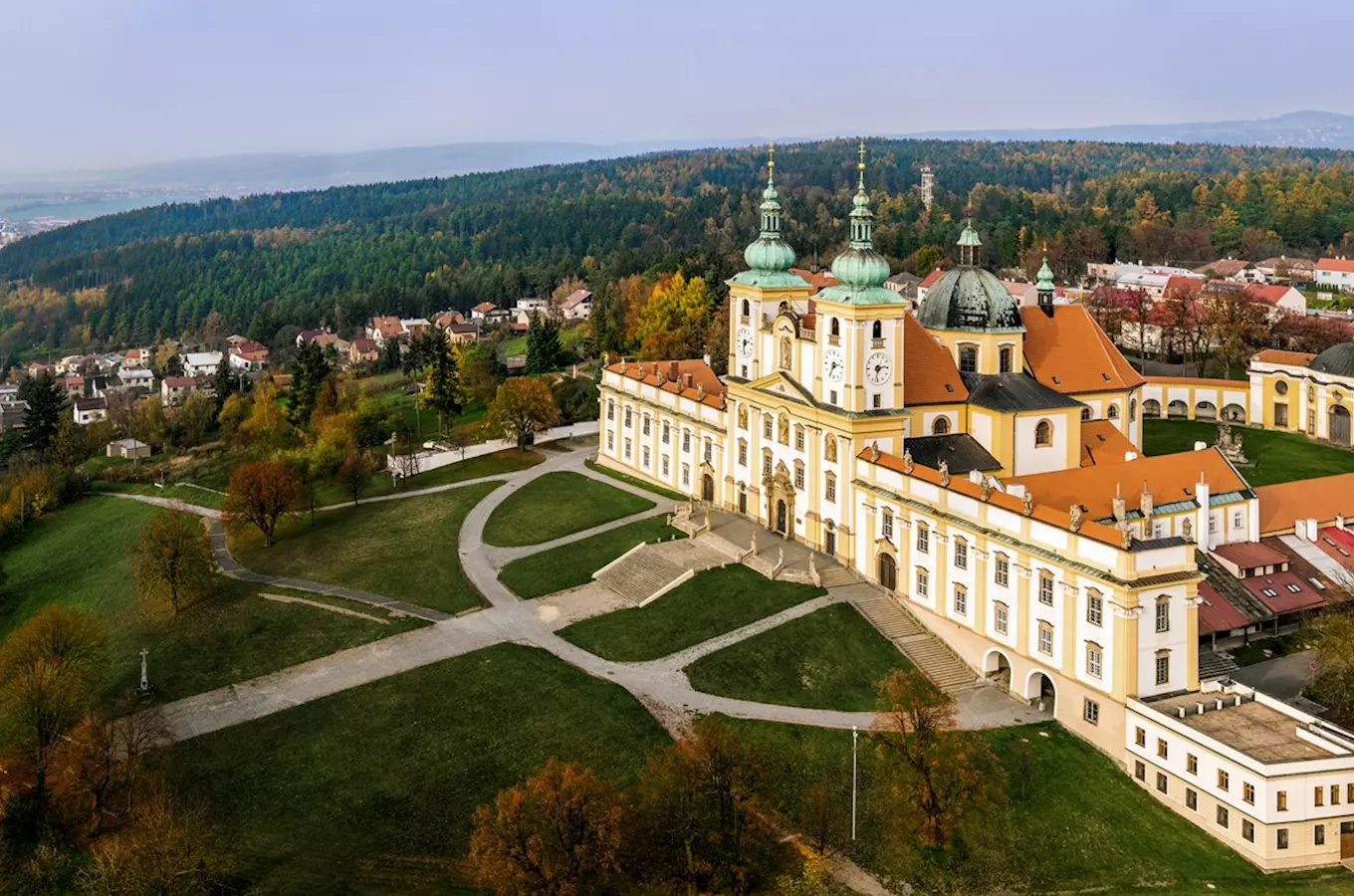 Svatý Kopeček u Olomouce – živé poutní místo a cíl obdivovatelů barokní architektury