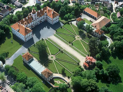 Zámek Mnichovo Hradiště – putování za Valdštejnem i Casanovou