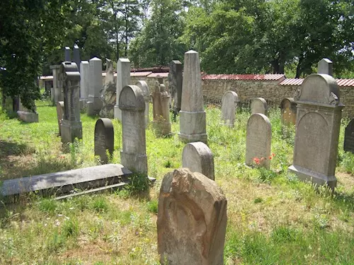 Židovský hřbitov v Kostelci nad Labem