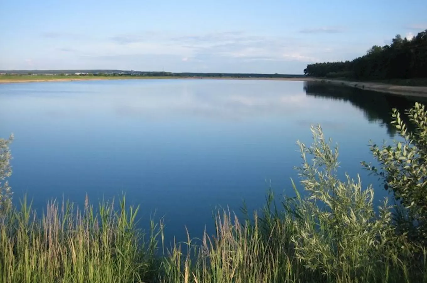 Jezero Konětopy – zatopená pískovna s průzračnou vodou