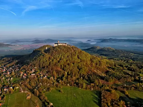 Hrad Bezděz a Houska otevřou o státním svátku své brány