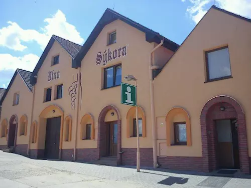 Turistické informační centrum Čejkovice, Víno Sýkora s.r.o.