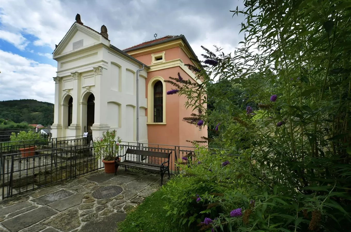 Synagoga a rabínský dům v Úštěku