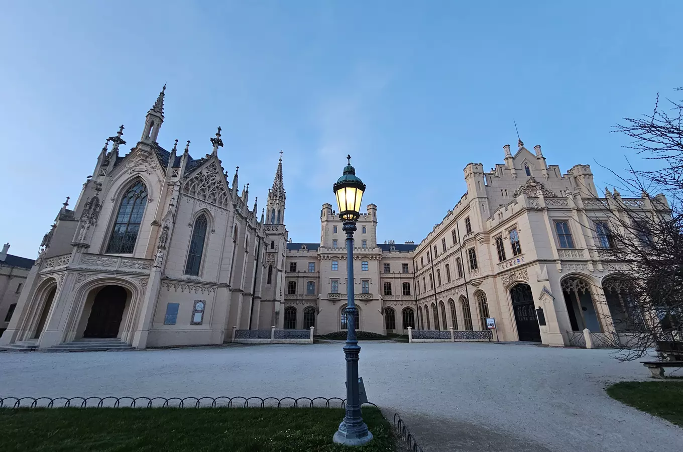 Hradozámecká noc na zámku Lednice