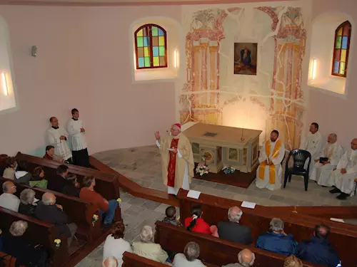 Svecení oltáre