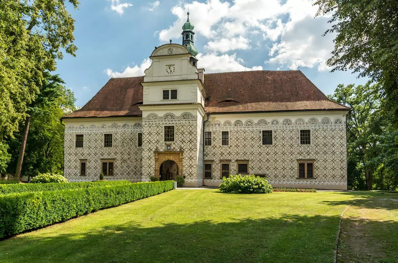 Na farmářské trhy vyrazte do zámku v Doudlebech nad Orlicí