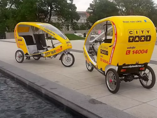 Vyhlídkové jízdy městem – rikše v Brně