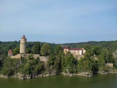 Den na plachetnici se školením jachtingu