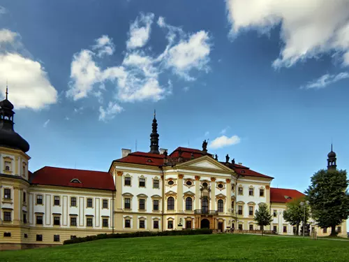 Klášterní Hradisko v Olomouci, kudy z nudy