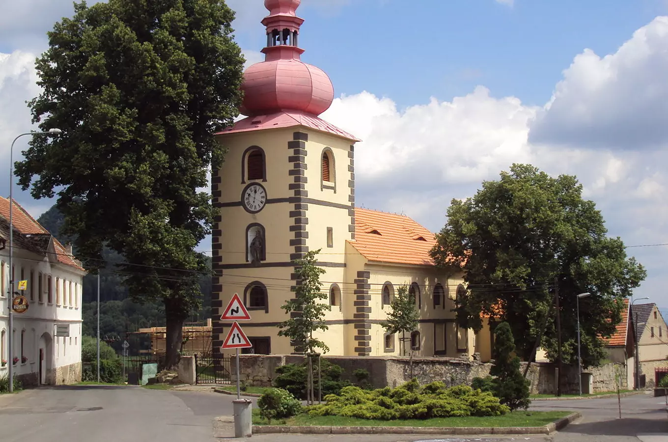 Kostel sv. Václava v Blíževedlech