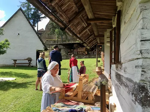 Živá řemesla v podhradí hradu Velhartice