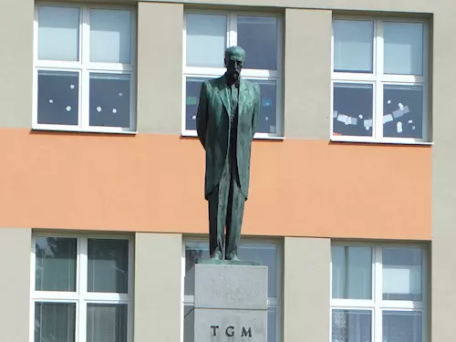Socha T. G. Masaryka v Bystřici nad Pernštejnem
