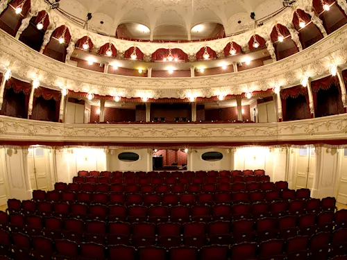 Karlovarské mestské divadlo